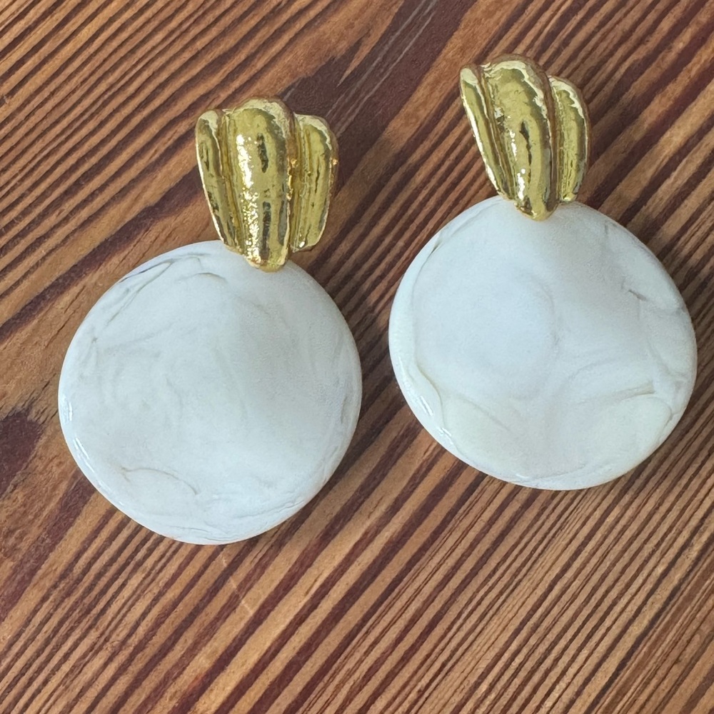 Mango Earrings, Gold Tone and Cream Polished Stone Post Drop. NWOT - Picture 5 of 6